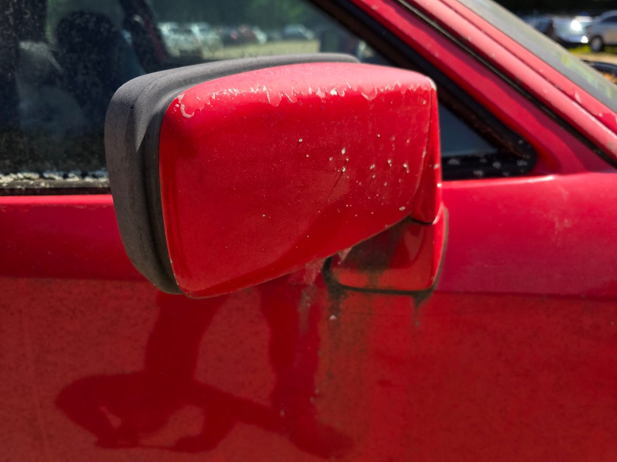Porsche 924 Red Guards Red - center console and shifter