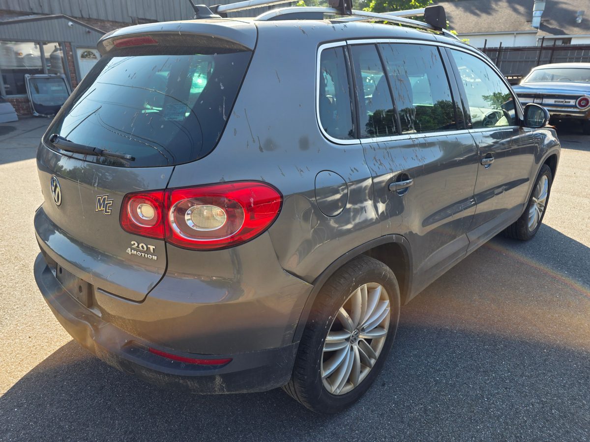 2011 Volkswagen Tiguan SE 4MOTION Pepper Gray Metallic - rear exterior view
