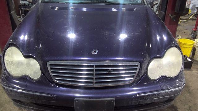 2002 Mercedes-Benz C-Class DARK BLUE Photo 3
