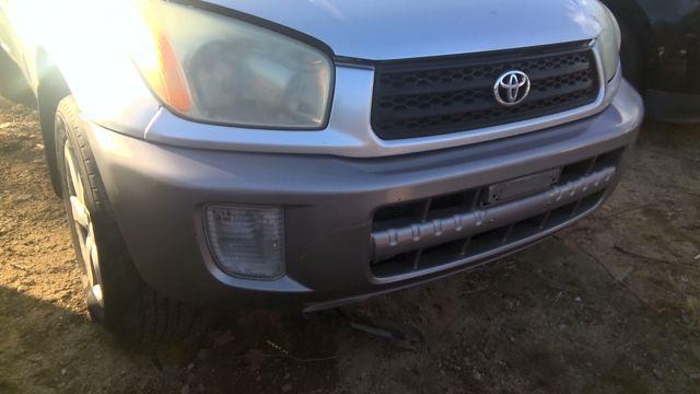 2002 Toyota RAV4 SILVER Photo 2