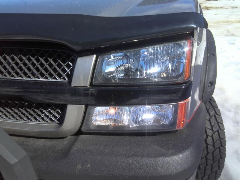 2003 Chevrolet Silverado 1500 Photo 2