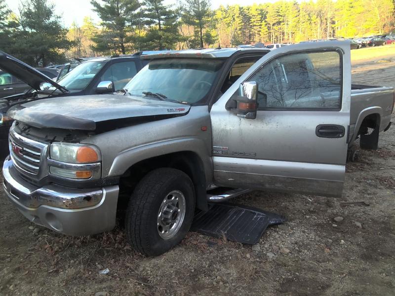 2003 GMC Sierra 2500  Photo 8