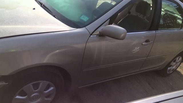 2003 Toyota Camry GOLD Photo 12