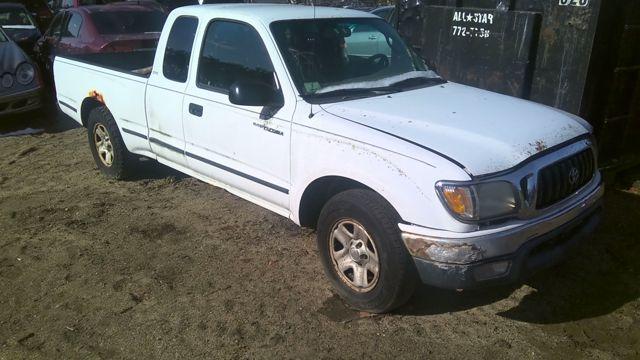 2003 Toyota Tacoma Photo 13
