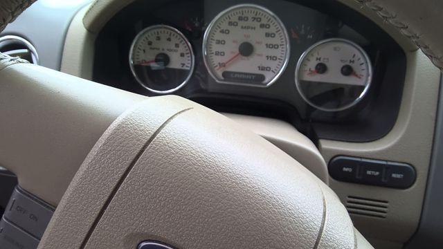 2004 Ford F-150 BLACK Photo 2