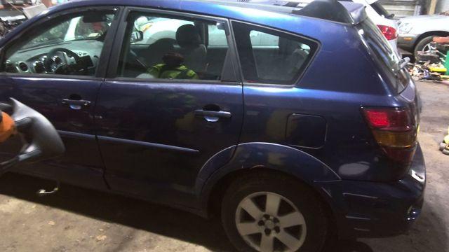 2004 Pontiac Vibe DARK BLUE Photo 3
