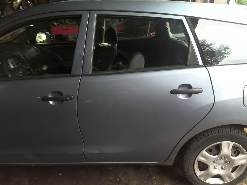 2004 Toyota Toyota Matrix LIGHT BLUE Photo 2