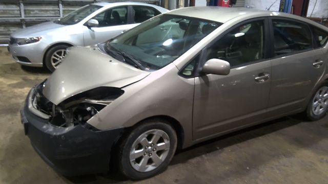 2004 Toyota Prius GOLD Photo 9
