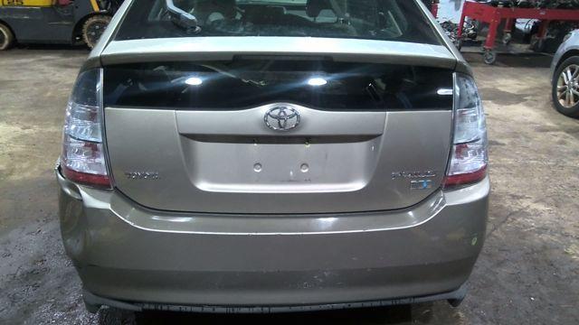 2004 Toyota Prius GOLD Photo 2