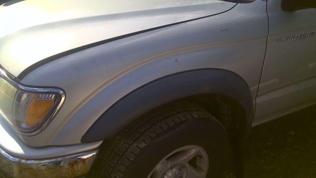 2004 Toyota Tacoma SILVER Photo 8
