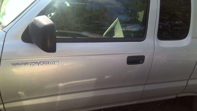 2004 Toyota Tacoma SILVER Photo 9