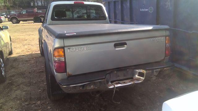 2004 Toyota Tacoma SILVER Photo 5
