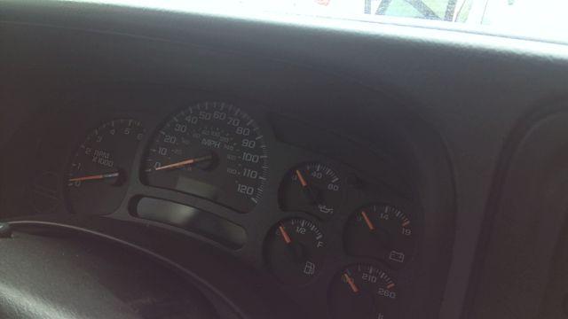 2005 Chevrolet Suburban 1500 BLACK Photo 15
