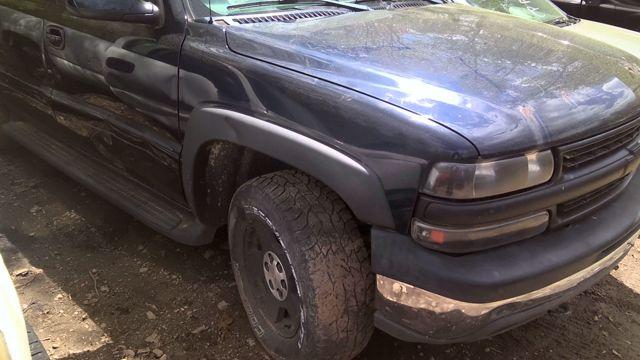 2005 Chevrolet Suburban 1500 BLACK Photo 5