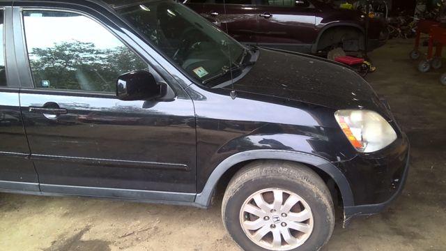 2005 Honda CR-V BLACK Photo 8