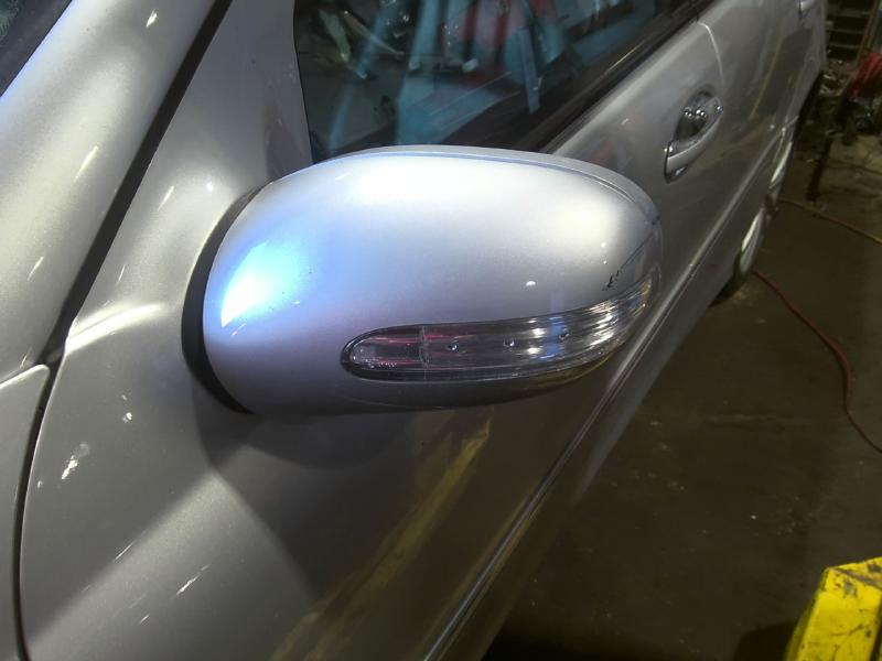 2005 Mercedes-Benz C-Class SILVER Photo 2