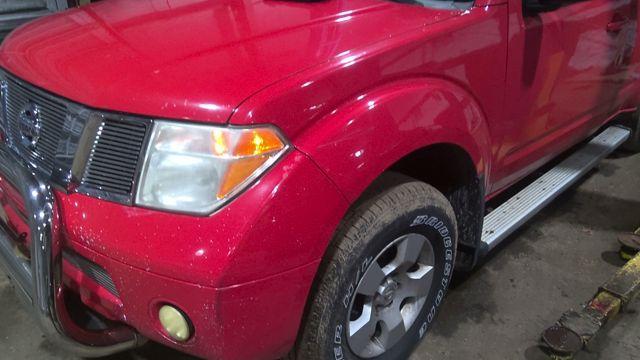 2005 Nissan Pathfinder RED Photo 12
