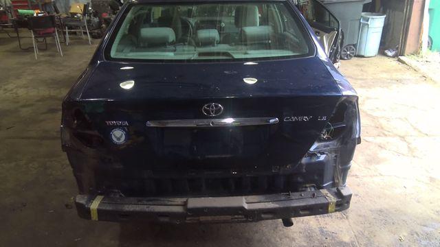 2005 Toyota Camry BLUE Photo 2