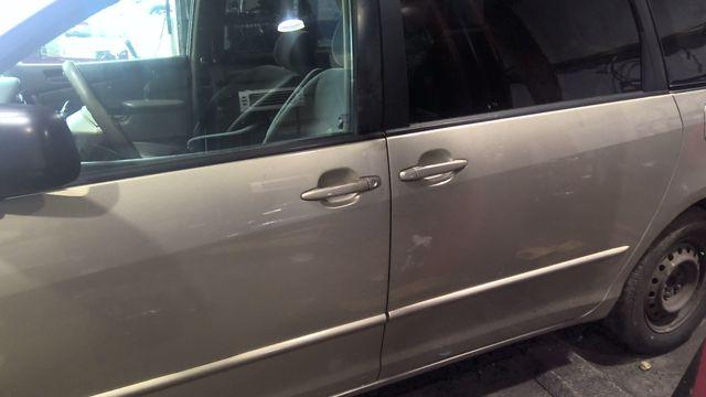 2005 Toyota Sienna GOLD Photo 3