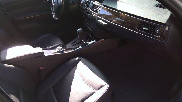2006 BMW 325i Photo 7