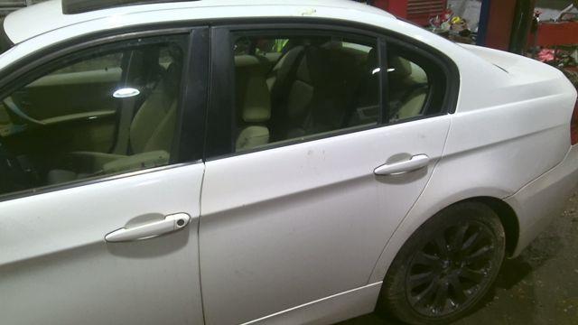 2006 BMW 325i WHITE Photo 12