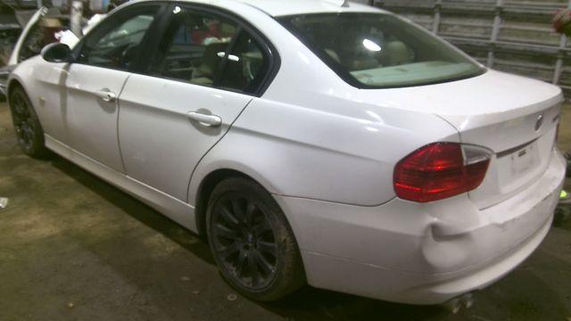 2006 BMW 325i WHITE Photo 13