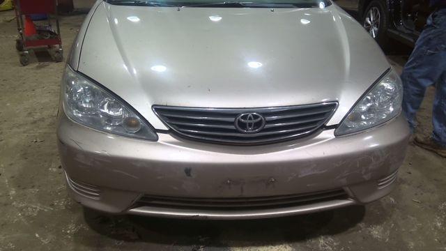 2006 Toyota Camry GOLD Photo 8