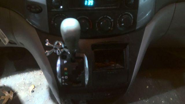 2006 Toyota Sienna GOLD Photo 9