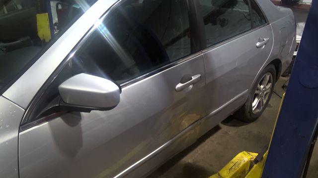 2007 Honda Accord SILVER Photo 2