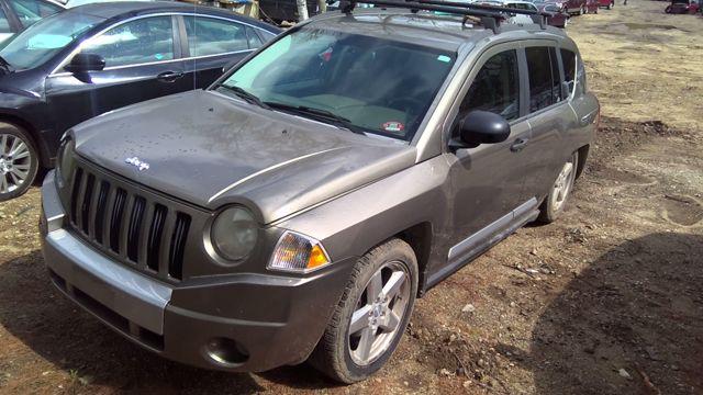 2007 Jeep Compass GOLD Photo 8