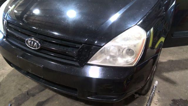 2007 Kia Sedona BLACK Photo 12