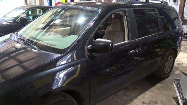2007 Kia Sedona BLACK Photo 14