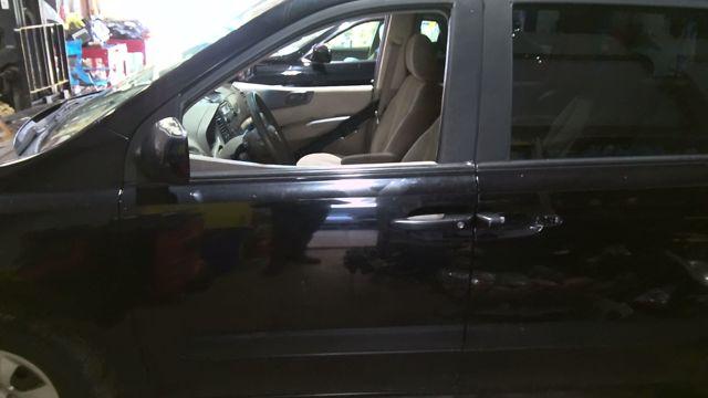 2007 Kia Sedona BLACK Photo 3