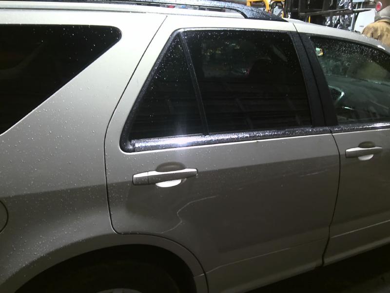 2008 Cadillac Cadillac SRX GOLD Photo 4