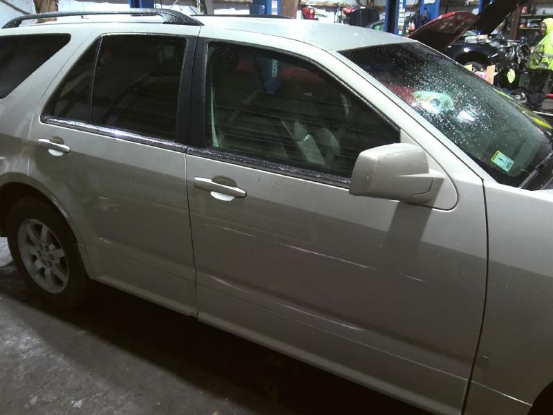 2008 Cadillac Cadillac SRX GOLD Photo 5