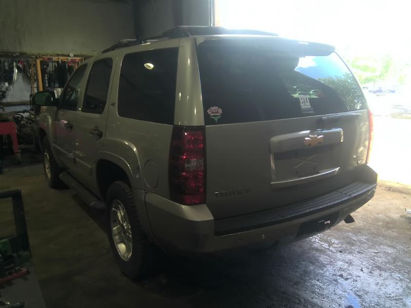 2008 Chevrolet Tahoe SILVER Photo 13