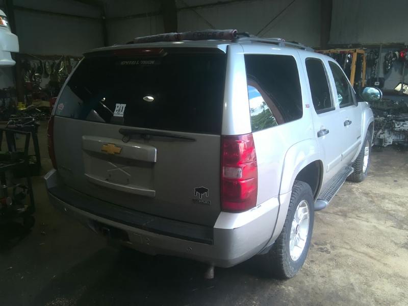 2008 Chevrolet Tahoe SILVER Photo 2