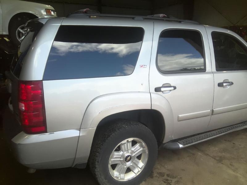 2008 Chevrolet Tahoe SILVER Photo 4