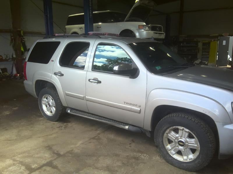 2008 Chevrolet Tahoe SILVER Photo 6