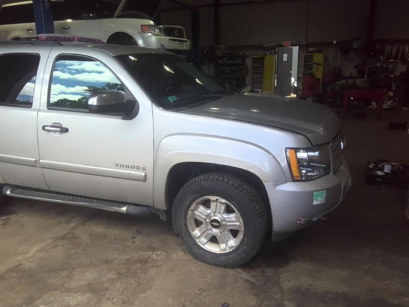 2008 Chevrolet Tahoe SILVER Photo 7