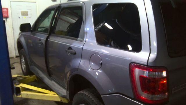 2008 Ford Escape SILVER Photo 4