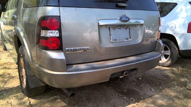 2008 Ford Explorer GOLD Photo 6