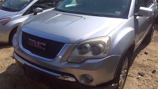 2008 GMC Acadia SILVER Photo 2
