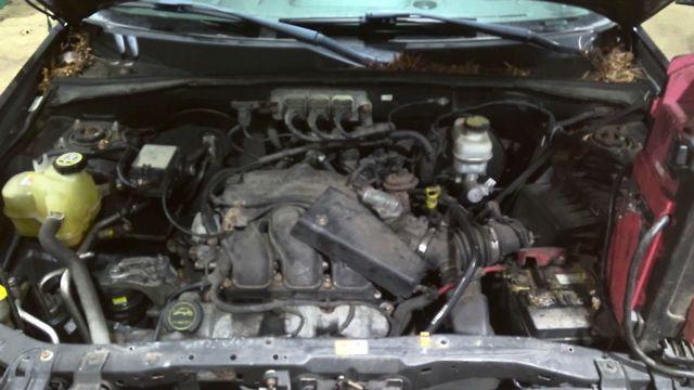 2008 Mercury Mariner BLACK Photo 9