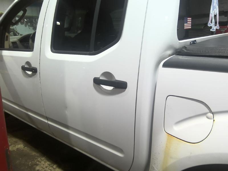 2008 Nissan Frontier WHITE Photo 4