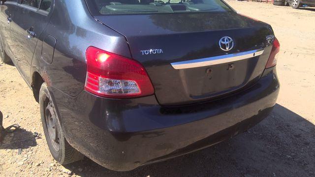 2008 Toyota Yaris GRAY Photo 2