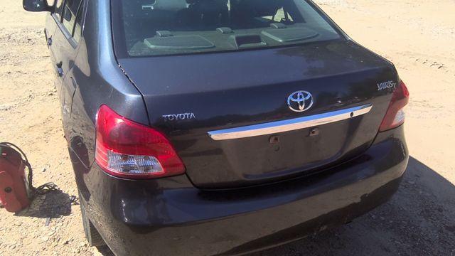 2008 Toyota Yaris GRAY Photo 3