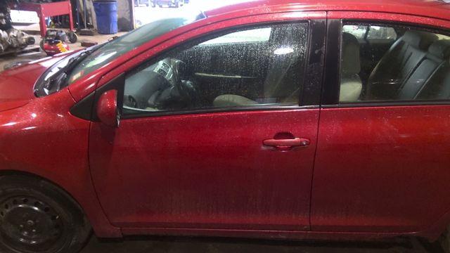 2008 Toyota Yaris RED Photo 2