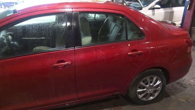 2008 Toyota Yaris RED Photo 3
