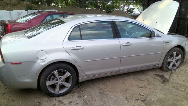 2009 Chevrolet Malibu GOLD Photo 8